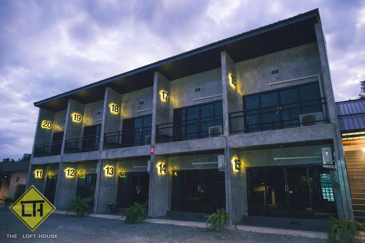 The Loft House Sakaeo Hotel Watthana Nakhon Exterior photo